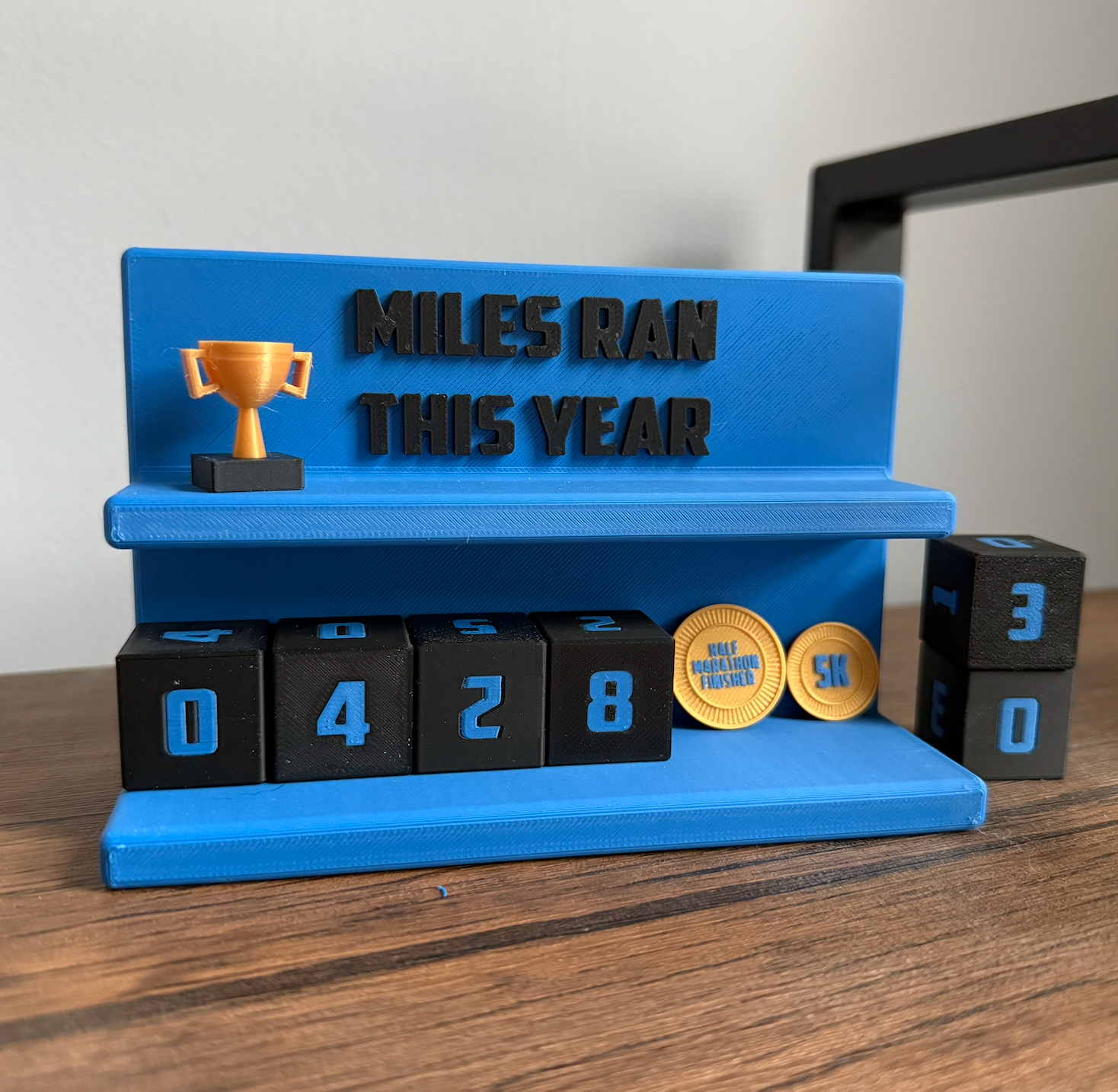 3D Printed Runner Gift – Mileage Tracker Medal & Goal Display