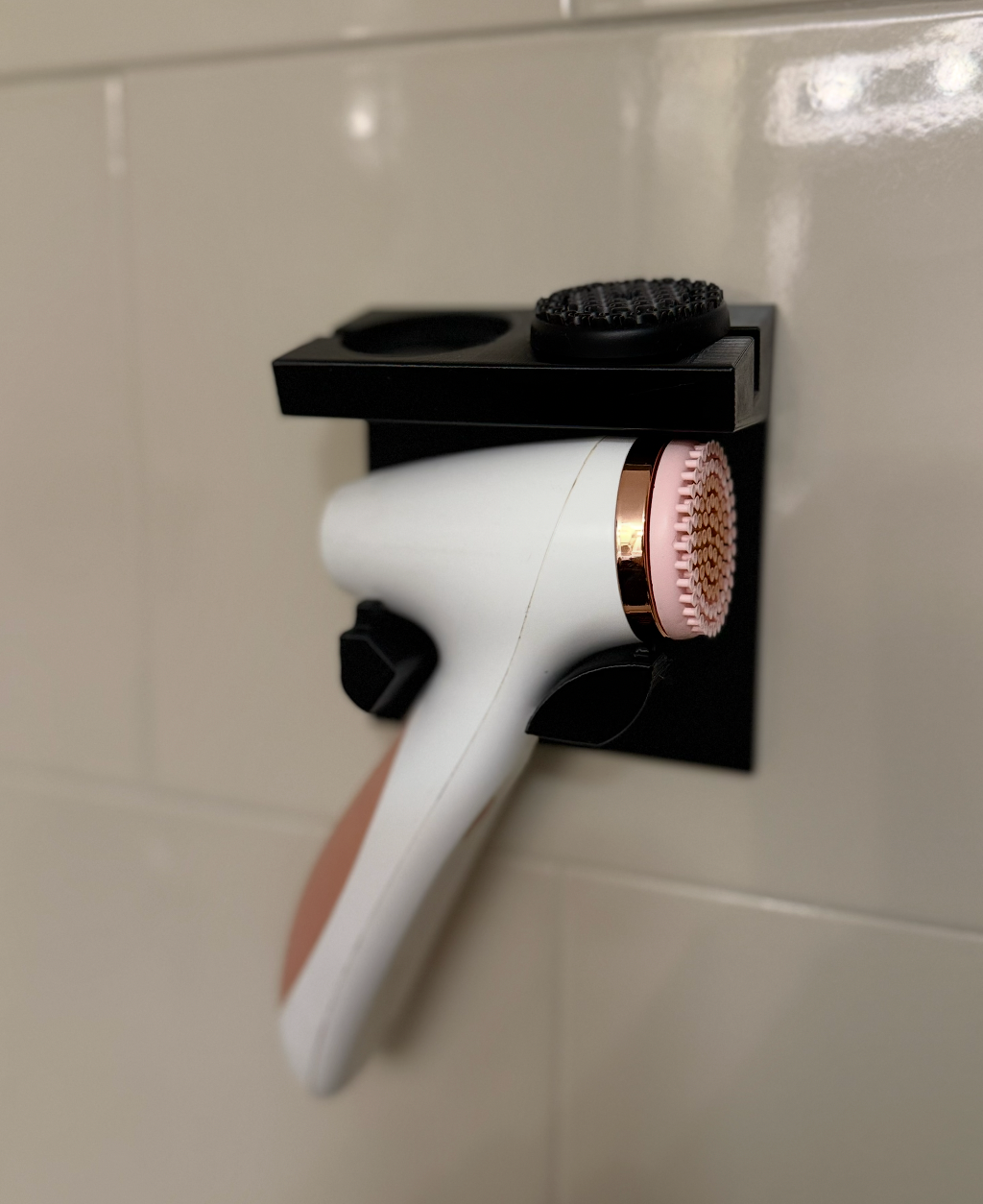 Lumi Shower Mount, Electric Facial Cleanser Bathroom Mount