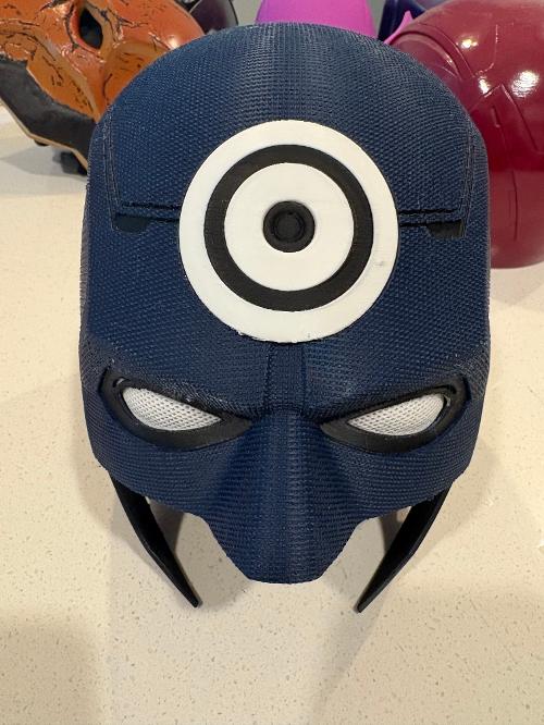 *LEFTOVER* Bullseye Mask, 22" Sizing